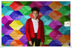 วอลเปเปอร์แต่งห้องสีสันสดใส