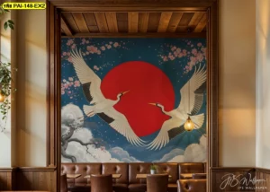 งานจิตรกรรมกระเรียนโบยบินกลางซากุระโปรยกับฉากฟ้ากรมและดวงอาทิตย์แดงเด่น ใช้เป็นฉากถ่ายรูปภายในร้านอาหาร เพื่อจดจำภาพลักษณ์และการแชร์สังคมออนไลน์