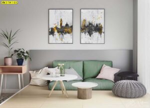 ภาพวิวเมือง ภาพชุดใส่กรอบโทนดำ‑ทอง กรอบเรียบ ใช้ตกแต่งคอนโดห้องนั่งเล่น เพิ่มอารมณ์เนี้ยบและกลิ่นอายสากลตอบโจทย์ผู้ซื้อแต่งบ้าน