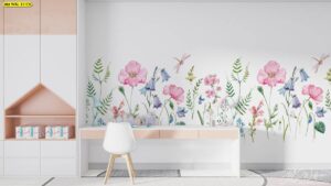 วอลเปเปอร์ลายดอกไม้หวาน อะควาเรลโทนชมพูอ่อนตกแต่งห้องทำงานสไตล์สแกนดิเนเวียนที่ดูสะอาดและสงบ