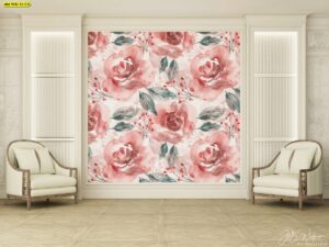 วอลเปเปอร์ลายดอกกุหลาบสีคอรัลชมพูตกแต่งห้องรับแขกสไตล์นีโอคลาสสิคพร้อมเก้าอี้หุ้มผ้าครีมและกรอบทองสร้างบรรยากาศหรูหรา