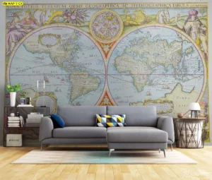 วอลเปเปอร์แผนที่โลกโทนสีสว่าง สดใส เหมาะสำหรับห้องนั่งเล่นสไตล์โมเดิร์น โซฟาสีเทาและการจัดวางที่ดูเรียบง่ายและทันสมัย