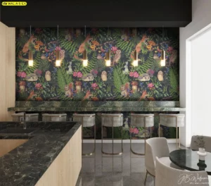 ห้องครัวสไตล์โมเดิร์นลักซ์ชูรี่ วอลเปเปอร์ลายสัตว์ แฟนตาซีโทนเขียวดำเกาะครัวหินแกรนิตดำเก้าอี้บาร์ครีมโคมไฟทองเหลือง