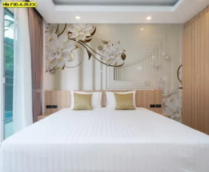 วอลเปเปอร์ภาพศิลปะดอกไม้ขาวทองและลวดลายโค้ง 3D เหมาะกับห้องนอนสไตล์โมเดิร์น ช่วยขยายมิติของพื้นที่ โปร่งโล่ง ดูมีระดับ เสริมบรรยากาศให้ห้องให้โดดเด่นและอบอุ่นทันสมัย