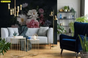 วอลเปเปอร์ลายดอกไม้โทนดาร์ก ผสมดอกโบตั๋น ลิลลี่ และดอกกุหลาบอย่างหรูหรา เติมเสน่ห์ศิลปะให้ผนังห้อง พร้อมสร้างอารมณ์อบอุ่นโรแมนติกในพื้นที่อยู่อาศัย