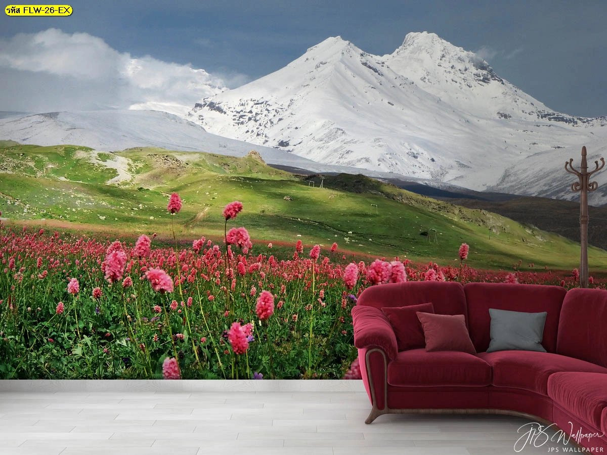 วอลเปเปอร์ภาพวิวทุ่งดอกไม้ บนพื้นหญ้าเขียวด้านหน้าภูเขาหิมะสูง ใช้ตกแต่งผนังห้องนั่งเล่นหรือมุมพักผ่อนในโฮมออฟฟิศของคนทำงานที่บ้านให้รู้สึกโปร่งโล่งและสดใสขึ้นอย่างเป็นธรรมชาติ