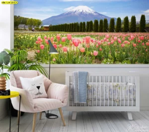 ไอเดียแต่งบ้านสไตล์ธรรมชาติ ห้องนอนเด็กตกแต่งด้วยภาพวิวภูเขาไฟฟูจิและทุ่งดอกทิวลิปสีชมพู บรรยากาศอบอุ่นอ่อนโยน