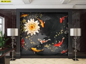 ภาพวอลเปเปอร์ปลาคาร์ฟมงคลติดผนังห้องนั่งเล่นสีแดงสดใสกับโซฟาขาวทอง เสริมโชคลาภความเจริญรุ่งเรืองสำหรับเจ้าของบ้านและรีสอร์ท