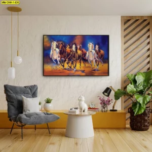 ภาพกรอบลอยติดผนังลายม้าเจ็ดตัววิ่งเรียงหน้ากระดานโทนสีสดใสช่วยเพิ่มพลังงานและความสดชื่นให้กับมุมพักผ่อนภายในบ้านหรือคอนโด