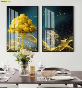 ภาพแต่งห้องอาหารแบบ 2 ชิ้น ลายกวางทองยืนใต้ต้นไม้แห่งความมั่งคั่ง พื้นหลังสีน้ำเงินคราม ช่วยสร้างบรรยากาศการทานอาหารที่หรูหรา