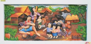 ภาพศิลปะประเพณีไทยพื้นบ้านนูนต่ำ ครอบครัวชาวไทยล้อมวงรอบกองไฟและเลี้ยงไก่ในหมู่บ้านที่สงบสุขยามเย็น