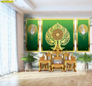 ภาพมงคลตกแต่งผนังหลังโต๊ะหมู่บูชาลายใบโพธิ์ทองบนพื้นหลังสีเขียวเหนี่ยวทรัพย์ช่วยเสริมความร่มเย็นและความมั่งคั่งให้ครอบครัว