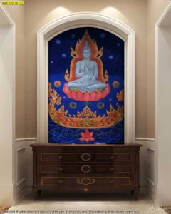 ภาพพระพุทธเจ้าพื้นหลังสีน้ำเงิน จัดวางภายในซุ้มผนังตกแต่งสไตล์คลาสสิกสำหรับห้องพระในบ้าน